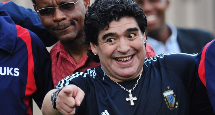 Walter Rotundo, un gran admirador de Diego Armando Maradona nombró a sus tres hijos como él: Diego, Mara y Dona. 