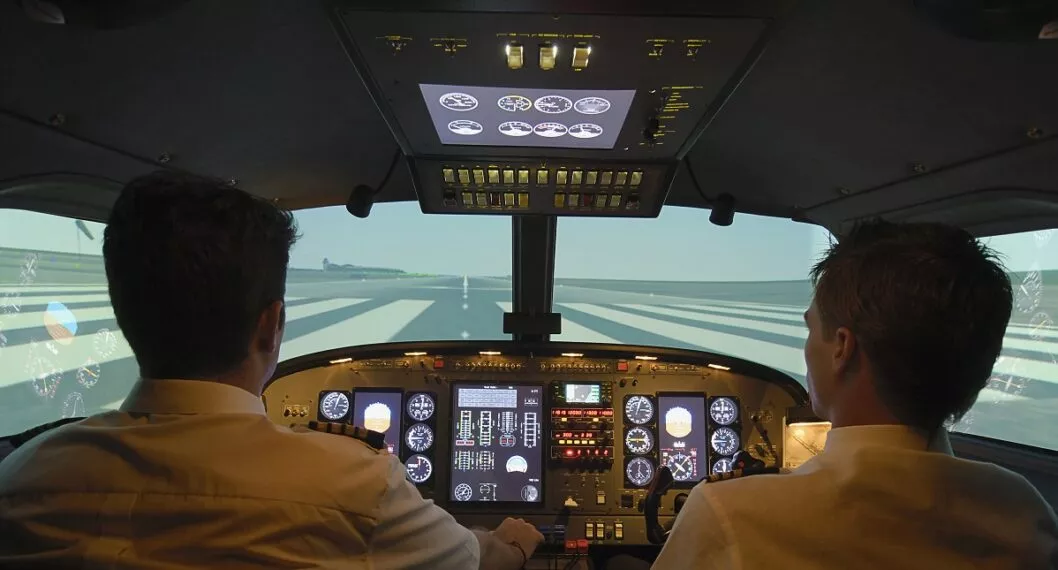 Pilotos ilustran denuncia contra Aerocivil por irregularidades en licencias de vuelo.