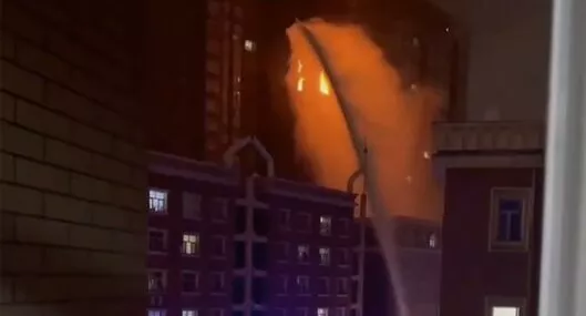 Incendio en edificio residencial causa tragedia: 10 personas muertas sin ayuda de bomberos