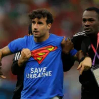 Quién es Mauro Ferri, italiano que invadió cancha en Qatar 2022 en juego Portugal vs. Uruguay.