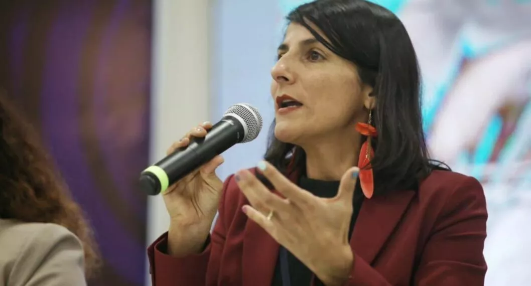 Foto de Irene Vélez, en nota de destapan olla en moción de censura a Minminas, Irene Vélez: video de ese momento