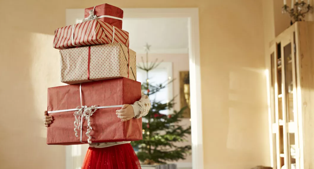 Regla de los cuatro regalos para darle a los niños en Navidad