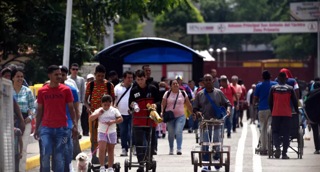 Puente internacional que comunica a Colombia y Venezuela, tras la reapertura de 2022.