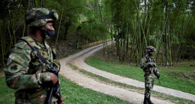 Cuatro soldados muertos y seis heridos dejó ataque de las disidencias de las Farc a una base militar del Ejército, en Cauca. 