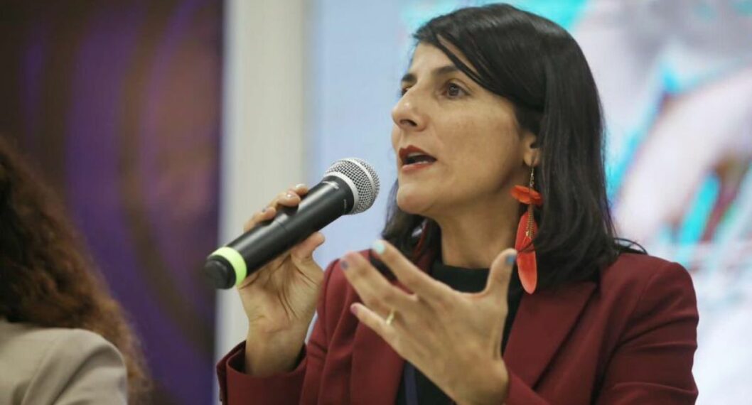 Irene Vélez, ministra de Minas, se salvó de la moción de censura en Cámara de Representantes. 
