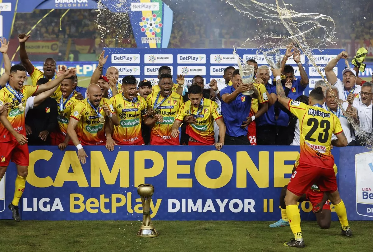 Deportivo Pereira celebró su primer título en el fútbol colombiano.