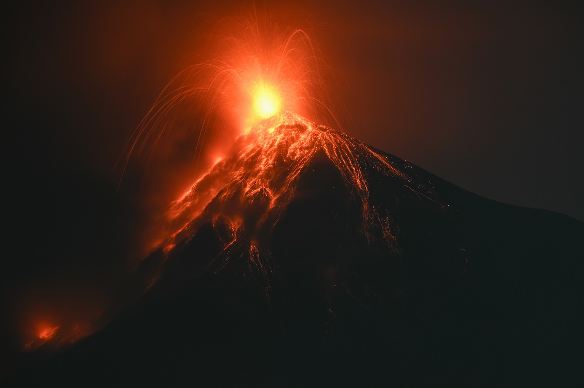 Volcan de Fuego, que entró en erupción y hay alerta en Gutemala; es el más activo de Centroamérica.