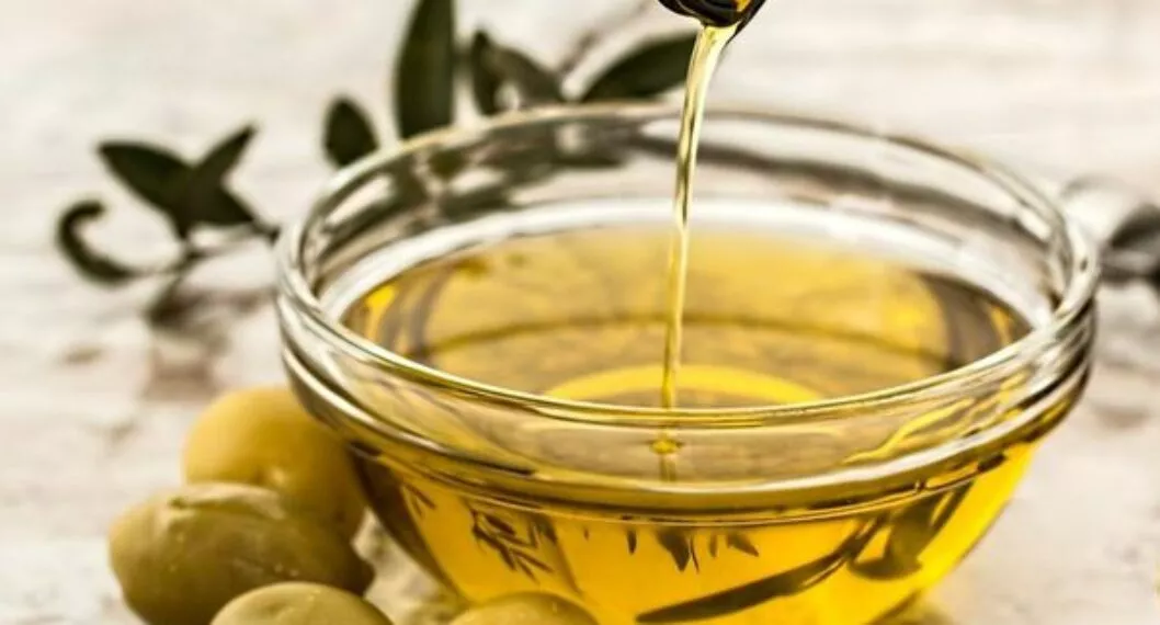 Cómo sirve el aceite de oliva para adelgazar; tres formas para aprovecharlo