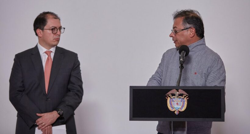 El fiscal Francisco Barbosa y el presidente Gustavo Petro.