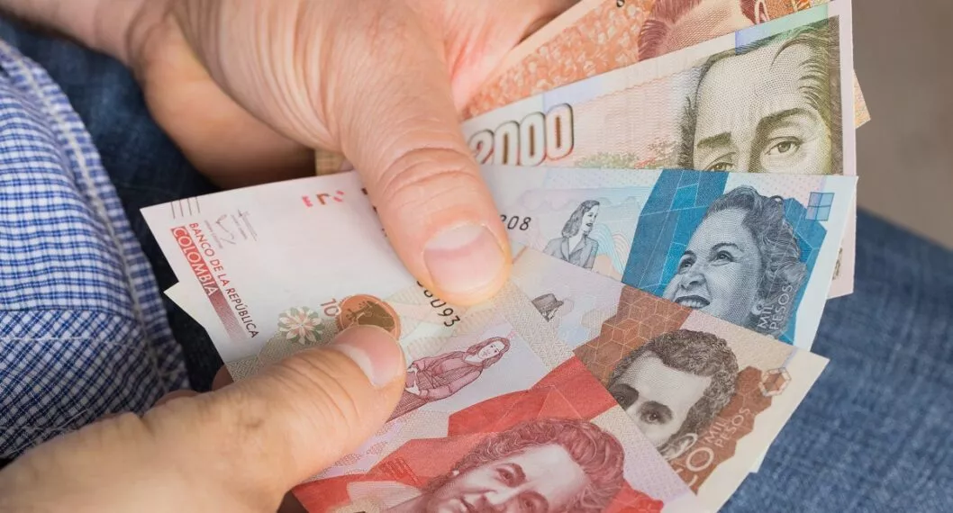 Salario mínimo 2023 en Colombia: así es comparado con Venezuela y Perú