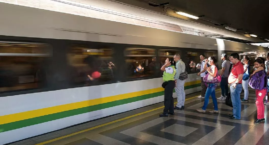 Foto de un vagón del Metro de Medellín a propósito de sus horarios para 24 y 31 de diciembre