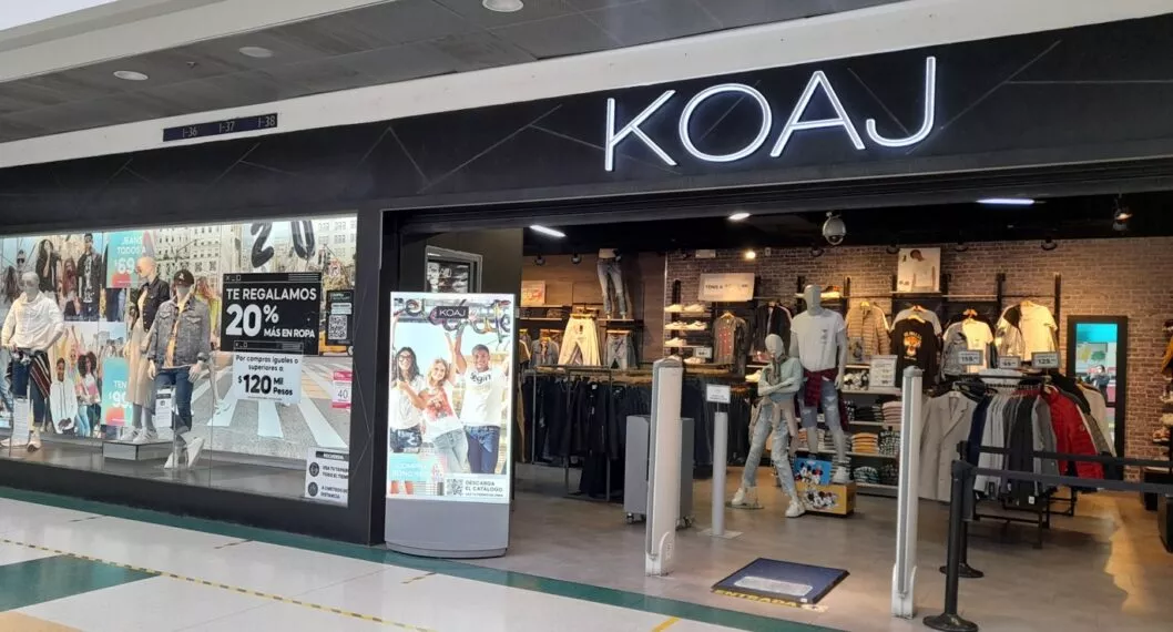 Koaj anuncia una alianza con Coca-Cola y ahora venderá la ropa con el sello de la multinacional en Colombia.