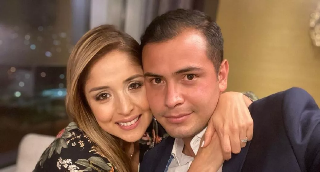 Periodistas de Noticias Caracol que se casaron, en nota sobre que están de luna de miel en paradísiaco lugar
