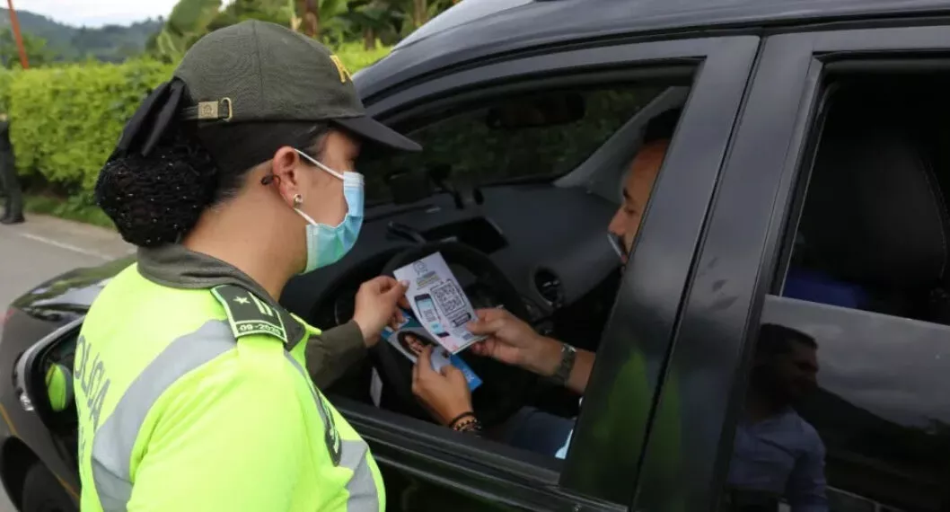 Cuál es la mayor causa de robos de carros en Colombia según policías