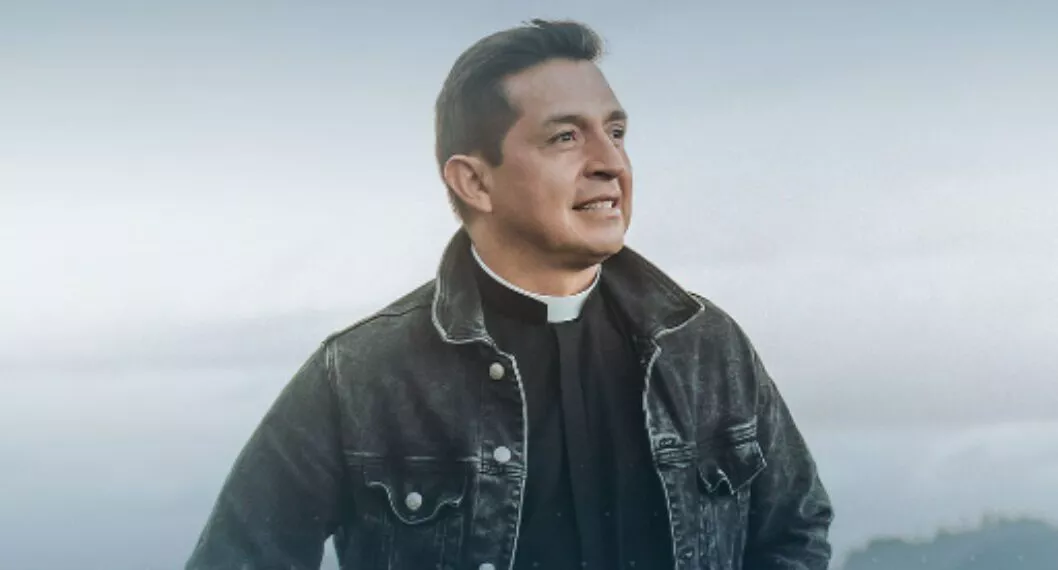 Padre Chucho sigue dando misas en Castilla y en YouTube y es cantante