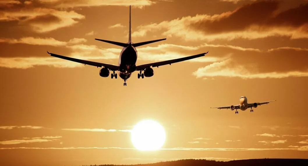 Ministro de Transporte pide a aerolíneas no poner tiquetes aéreos caros