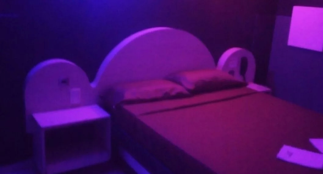 Motel argentino amenazó a pareja con publicar videos porque les robaron sábanas