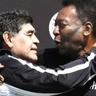 La muerte de Pelé originó publicación de Diego Maradona.