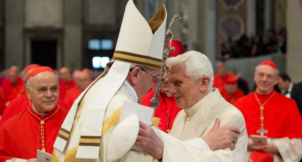 Desde el Vaticano, el papa Francisco se pronunció luego de la muerte del papa emérito Benedicto XVI. 