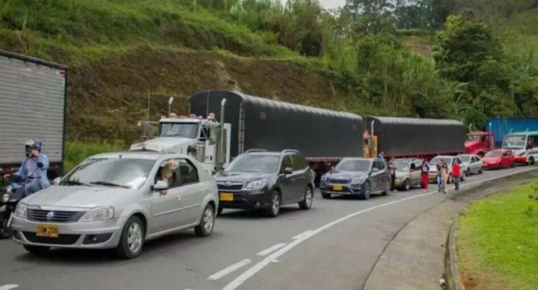 Trancón hoy en vía Bogotá-Anapoima: conductores reportan que la movilidad está complicada este 3 de enero.