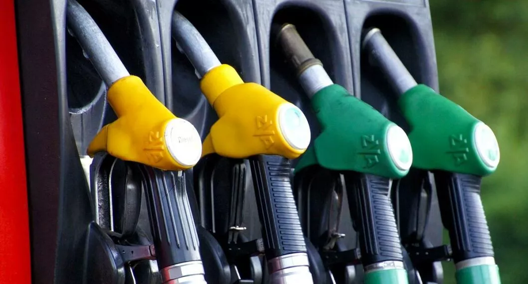 Gobierno de Gustavo Petro dice que subsidiaría precio de la gasolina hasta 2025