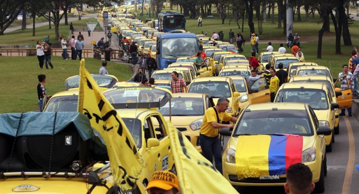 Taxistas en Colombia si harán paro a nivel nacional por el alza de la gasolina y revelaron la fecha exacta.