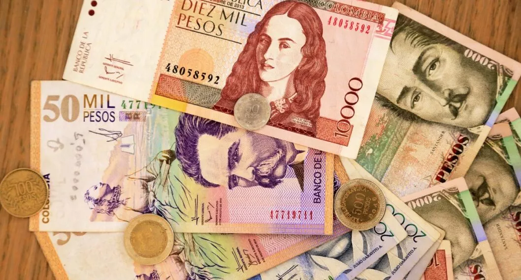 Peso colombiano a propósito de las causas y consecuencias de la inflación.