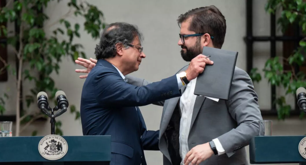 Gustavo Petro no aguantó las lágrimas y lloró en Chile al recordar a Salvador Allende. Además, rememoró la época en la que se alzó en armas. 