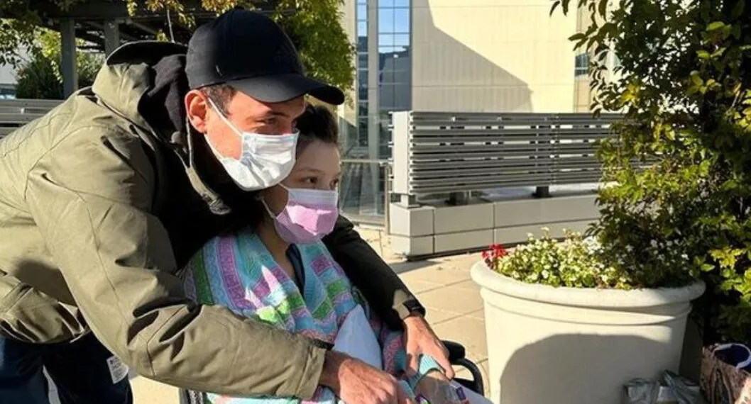 Sergio Vega, colombiano en Estados Unidos, compartió la primera imagen de su esposa llegando a la casa, después de estar hospitalizada. 