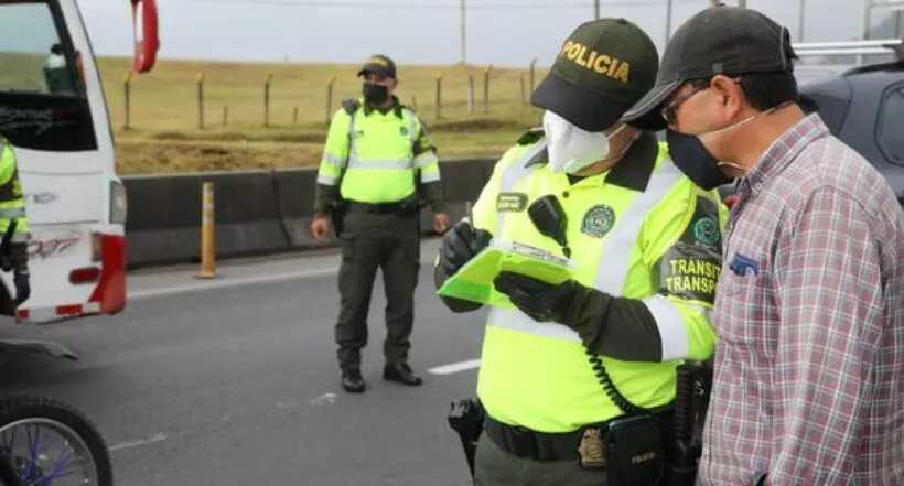 Cómo impugnar una multa de tránsito en Bogotá y qué papeles debe llevar