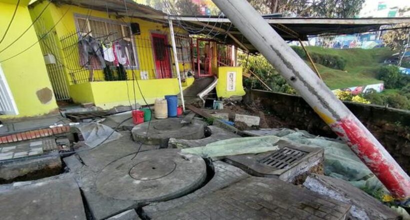 Bogotá: Deslizamiento puso 9 viviendas en riesgo de colapso en Usaquén