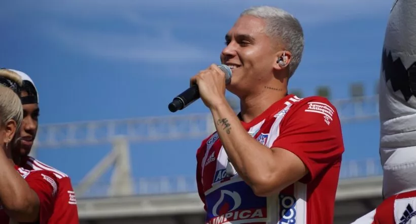 Frente a 40.000 aficionados en el estadio Metropolitano de Barranquilla, el talentoso volante fue presentado como nuevo jugador del club y dedicó unas palabras.