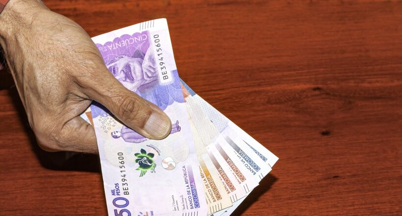 Imagen de dinero que ilustra nota; Bancolombia, BBVA, Colpatria y más bancos con ahorro fácil en el país