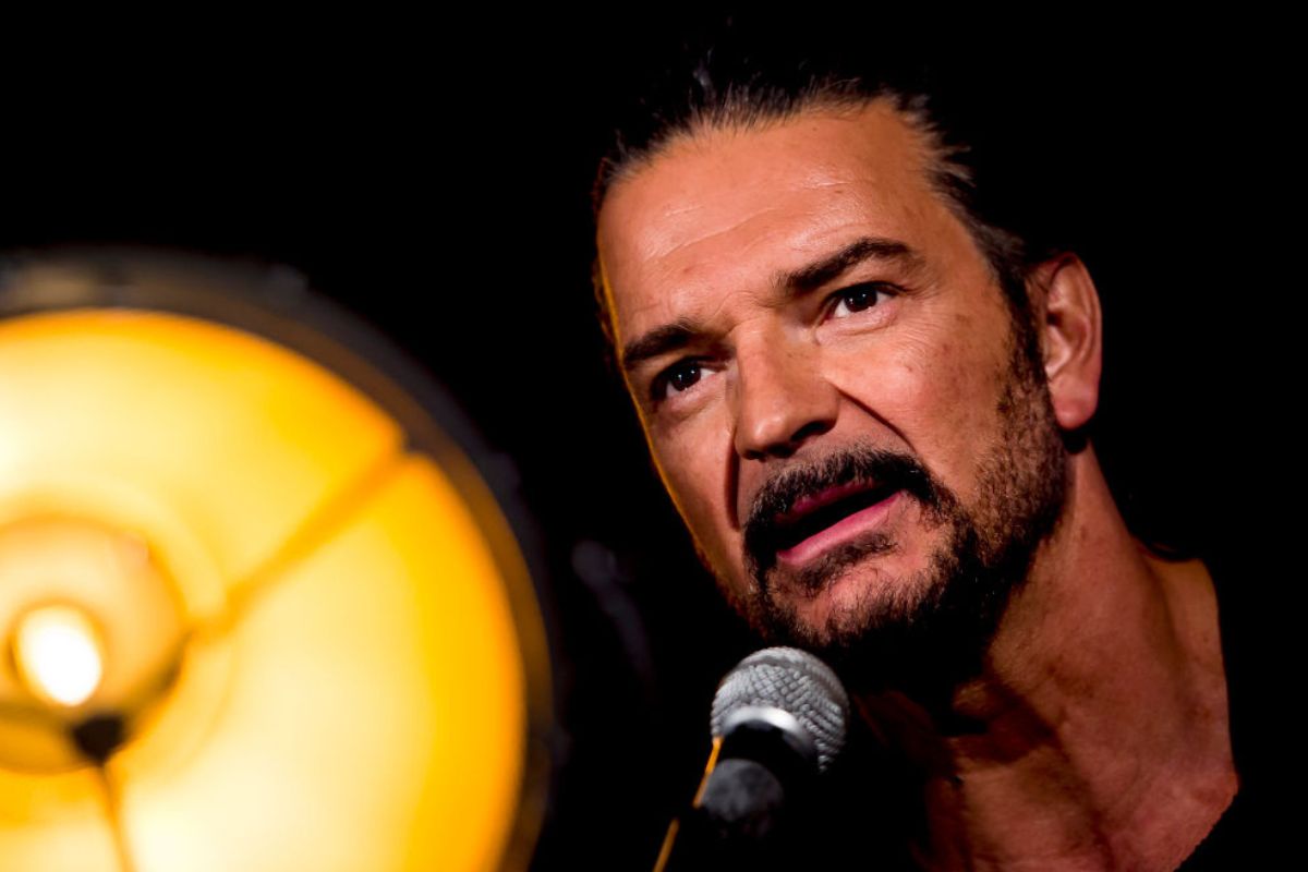Foto de Ricardo Arjona por indemnización que le dará Toyota