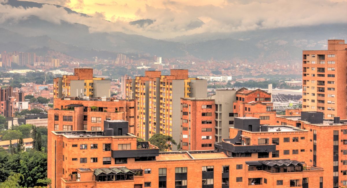 La reforma pensional tendría un grave efecto en la compra de viviendas en Colombia debido a que la financiación se complicaría, dice informe.