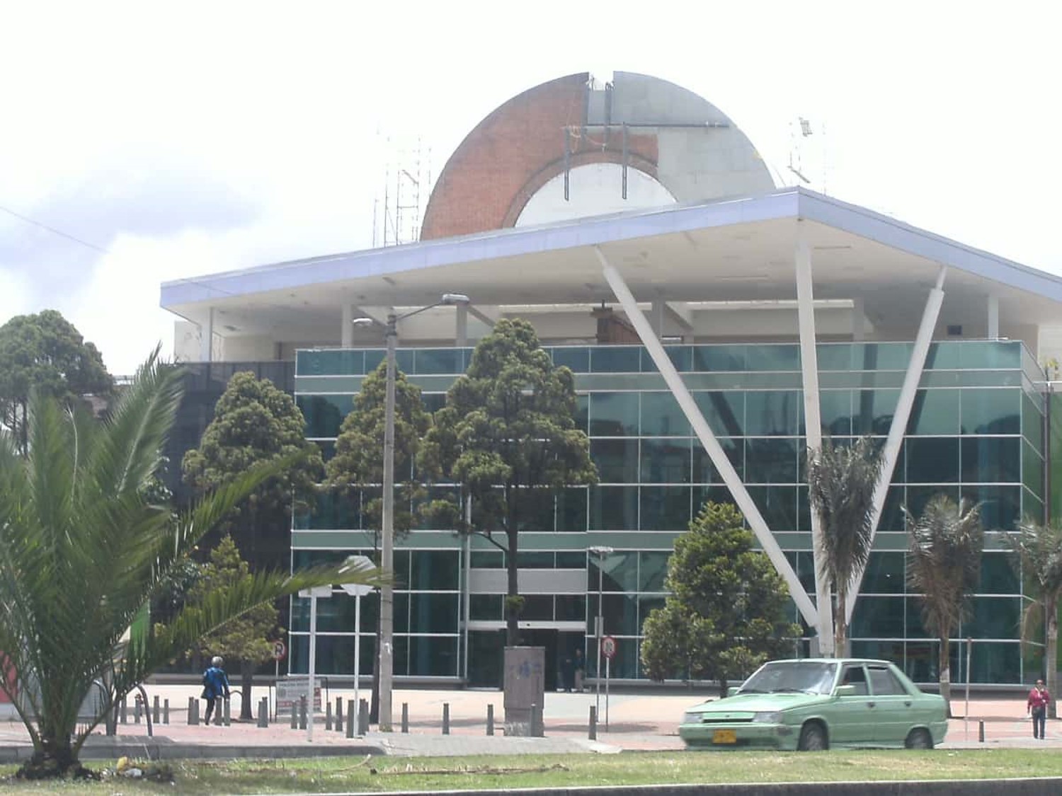 Centro comercial Bulevar Niza, en Bogotá, cambia por día de Star Wars y también por celebrar con sus clientes.