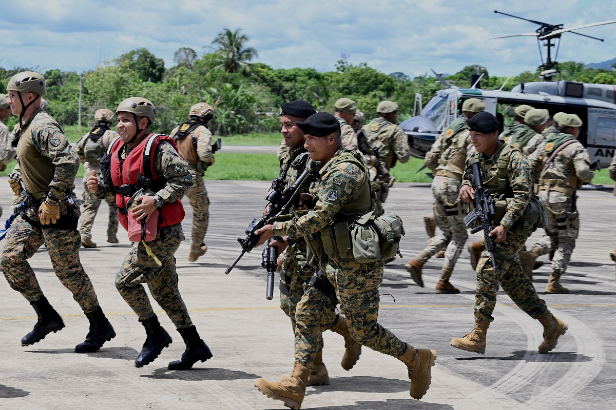 Panamá lanza operación para atajar tráfico de migrantes del ‘Clan del Golfo’