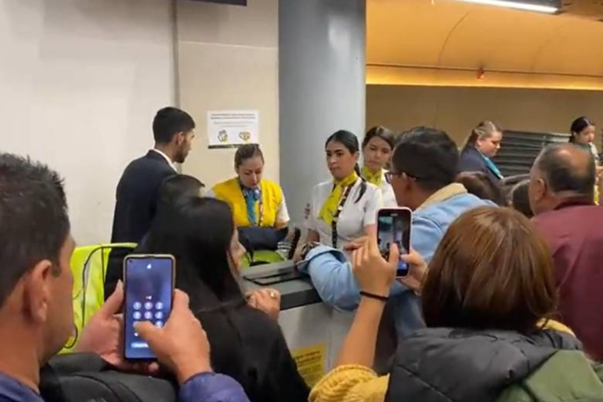 Funcionarios del aeropuerto El Dorado dicen que han aumentado las agresiones por parte de los pasajeros. Incluso, hay algunos que hasta los muerden. 