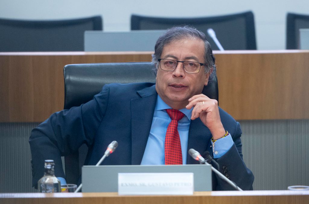 Crisis del Gobierno hace que banco Barclays recomiende invertir en Colombia