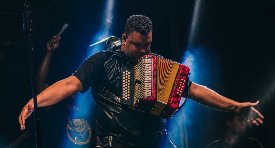 Rolando Ochoa, músico y exacordeonero de Martín Elías, asegura que sintió presencia de Dios en concierto