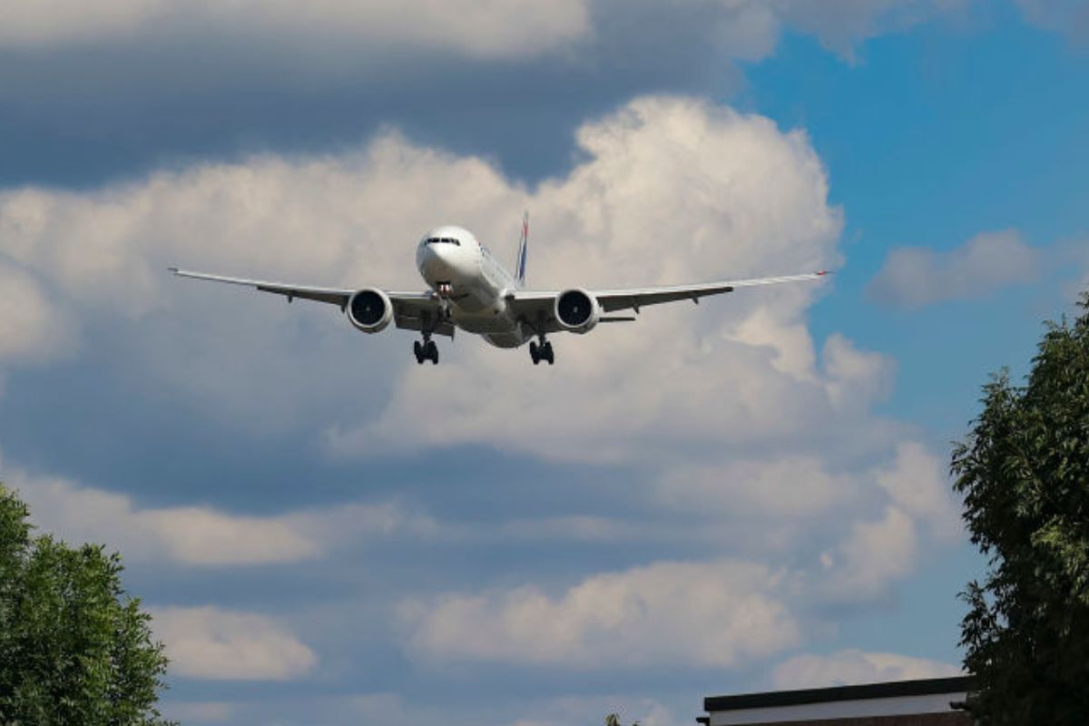 Foto de avión a propósito precios de vuelos Bogotá-Caracas