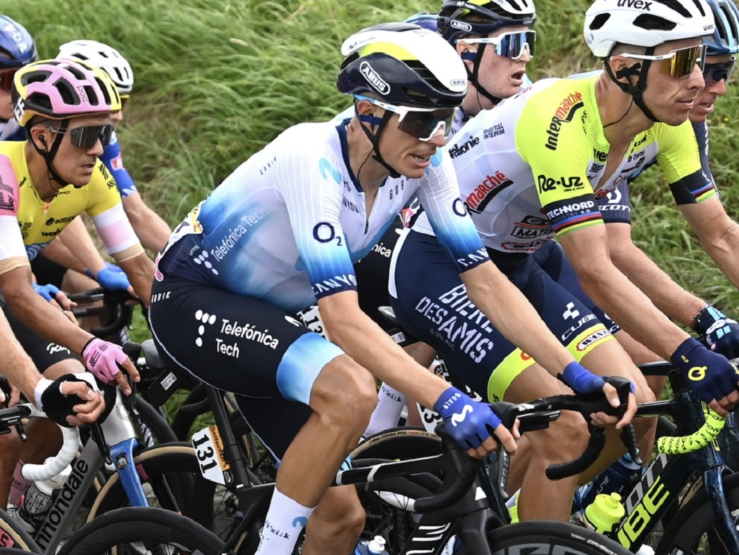 En la primera etapa del Tour de Francia 2023, una caída hizo abandonar a Enric Mas, del Movistar, uno de los favoritos al top 10.