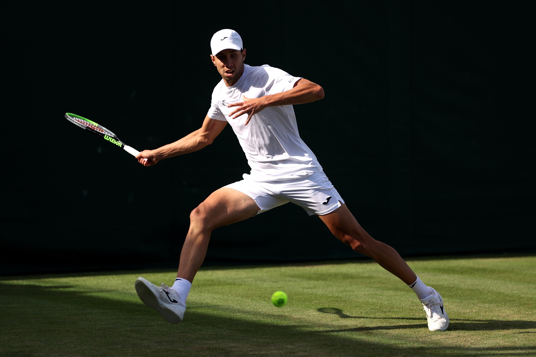 Daniel Galán avanzó a la tercera ronda en Wimbledon, el torneo de tenis más importante del mundo. 