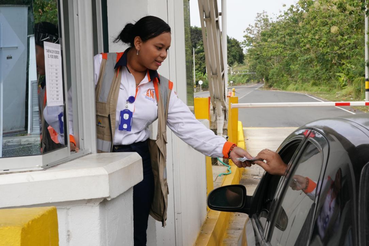 Nuevamente aumentarán las tarifas de los peajes en Colombia, según confirmó ministro de Transporte, William Camargo. | Cuánto subirán los peajes