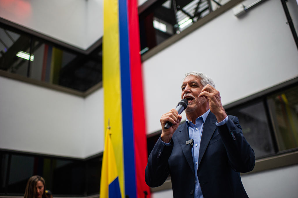 Enrique Peñalosa, exalcalde de Bogotá, vuelve a sonar para lanzarse al cargo, pese a que había dicho que no