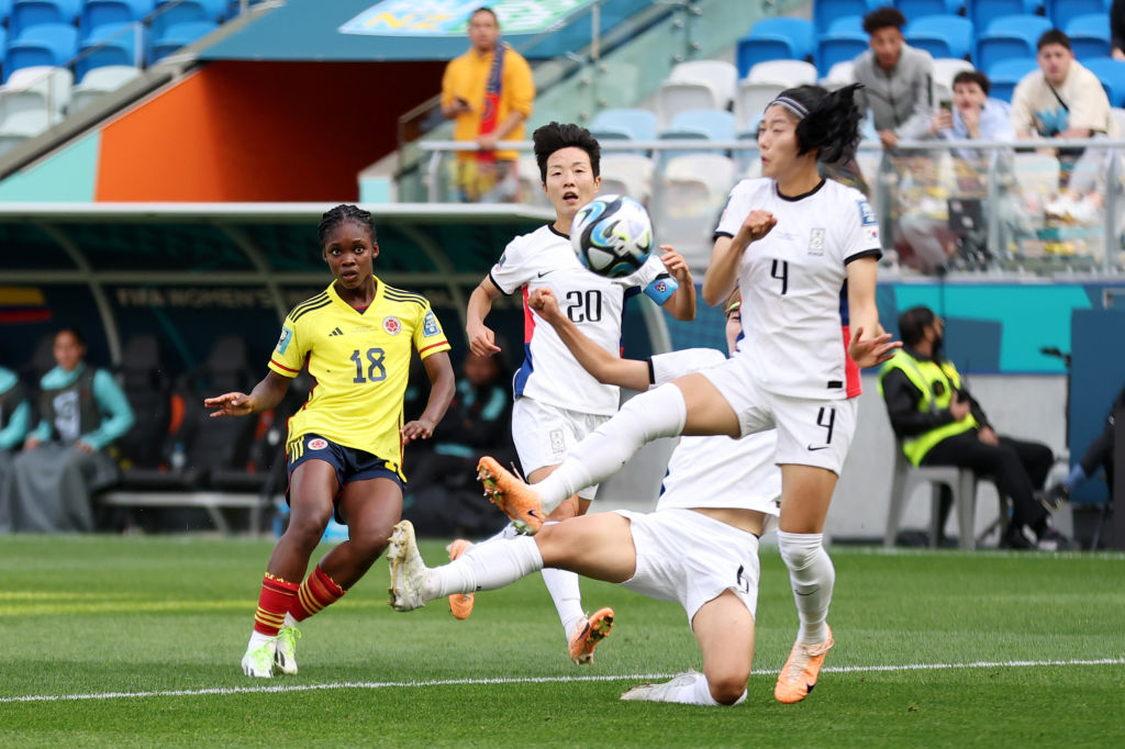 Linda Caicedo anota el 2-0 de Colombia contra Corea del Sur en el Mundial Femenino 2023.