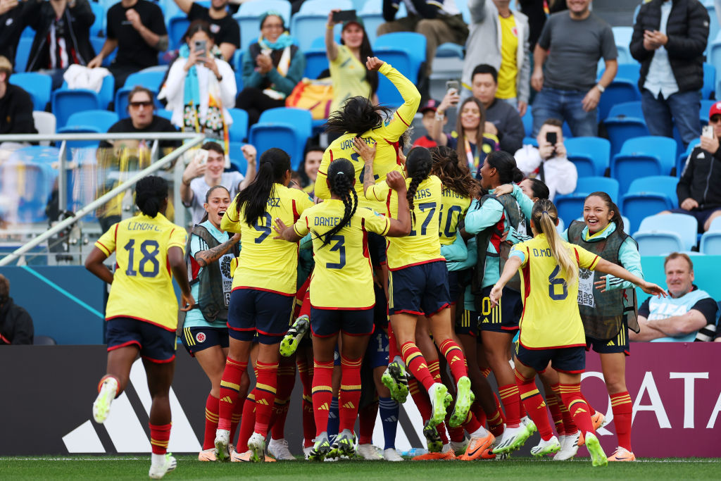La Selección Colombia femenina celebra uno de los goles en su victoria sobre Corea del Sur en Mundial Femenino 2023.