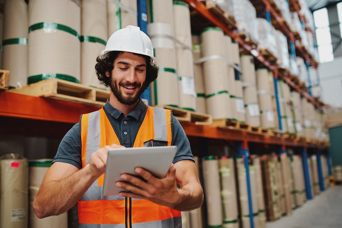 Supervisor de bodega, en nota sobre feria de empleo del Sena