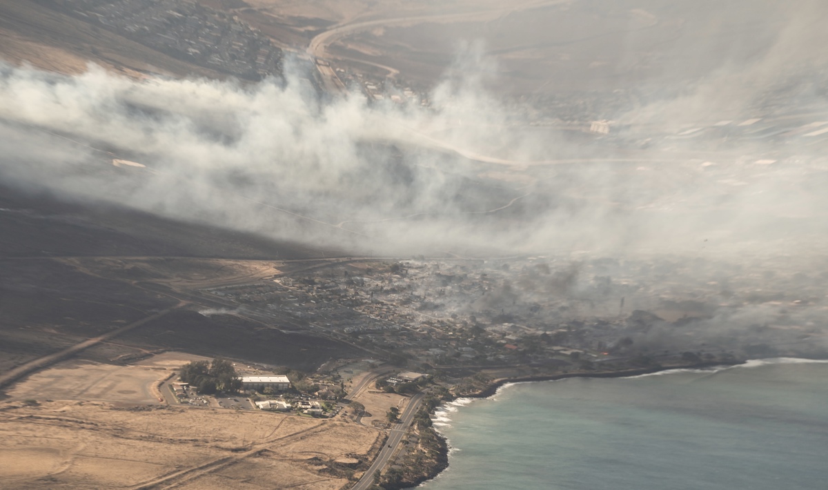 Isla de Maui, en Hawái, consumida por el fuego este 9 de agosto de 2023.