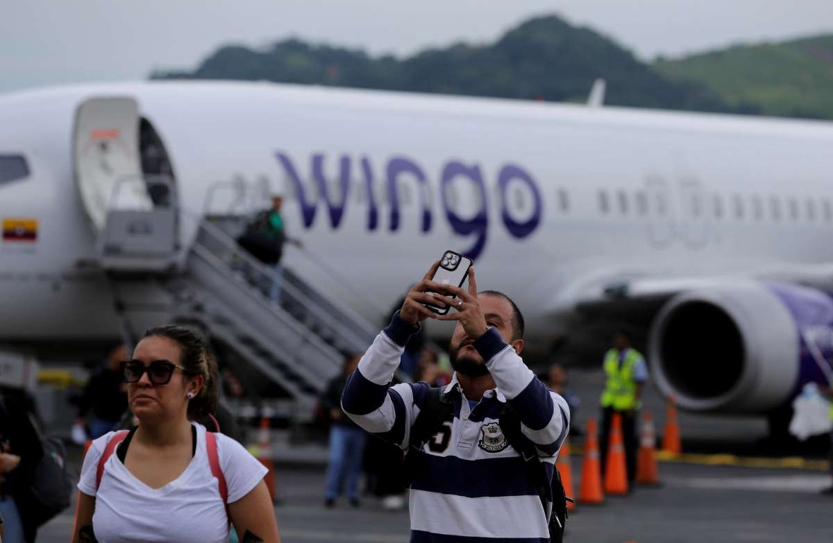 Foto de pasajeros de Wingo, en nota de que esa aerolínea dio anuncio en Colombia sobre vuelos a Venezuela y dijo qué planes tiene